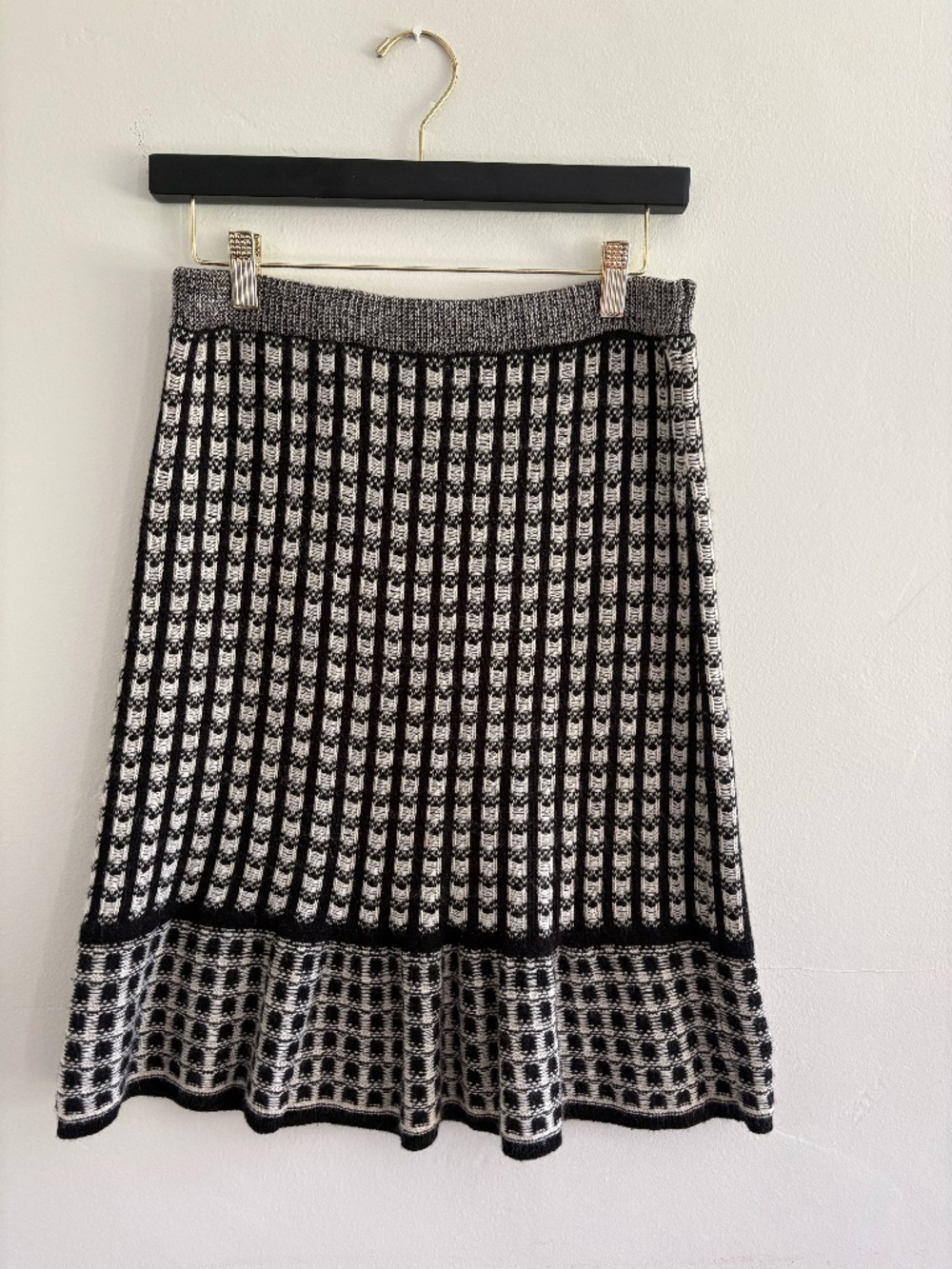 Sparrow/Black and White knit skirt. L on tag but it fits more like a sm/med